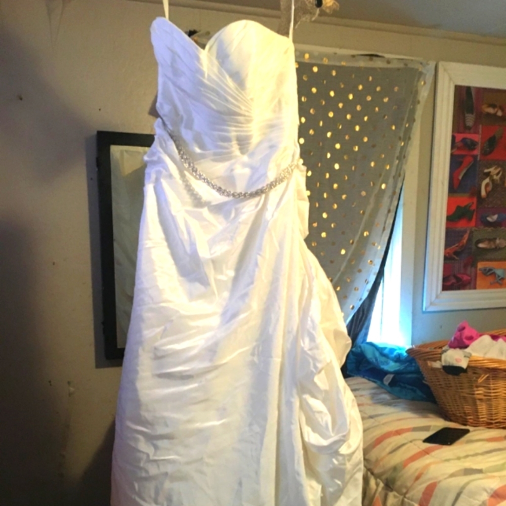 Wedding dress